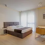 The - Serviced 4* Тирана