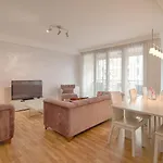 The - Serviced Тирана
