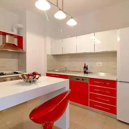 Apart-hotel The Serviced 4*