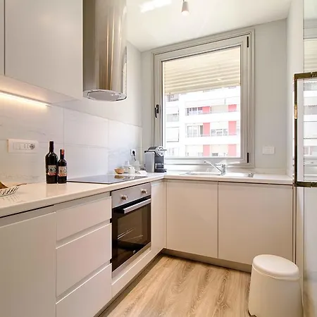 The - Serviced 티라나