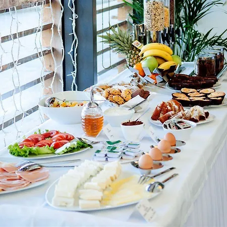 The - Serviced Apartmanhotel