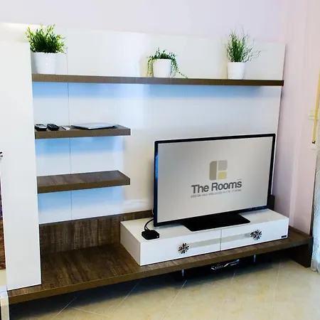 The - Serviced 4* 티라나