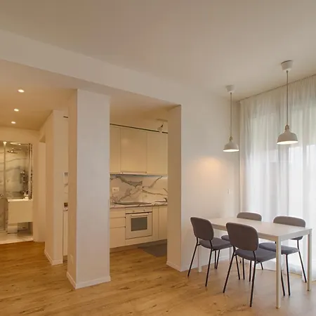 Aparthotel The Serviced 4*