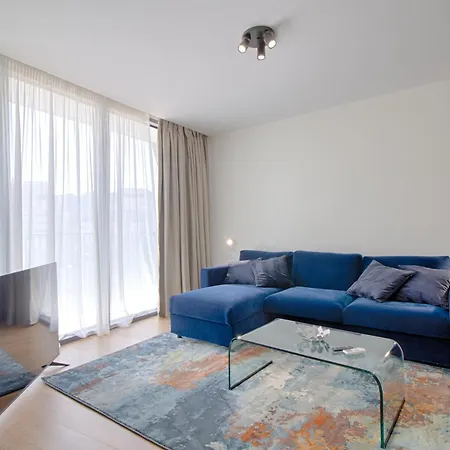 Aparthotel The Serviced 4*