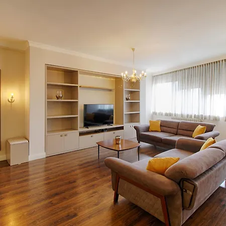 Aparthotel The Serviced 4*