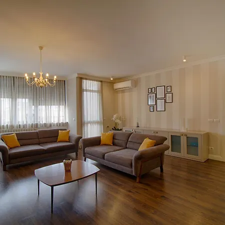 Aparthotel The Serviced Tirana