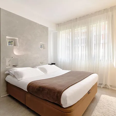 The - Serviced 公寓式酒店 4*